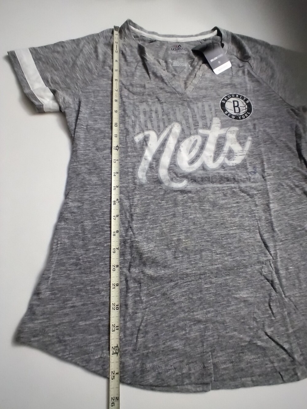 Majestic Women's NBA Brooklyn Nets Grey Logo Tee New Size L - Picture 3 of 5